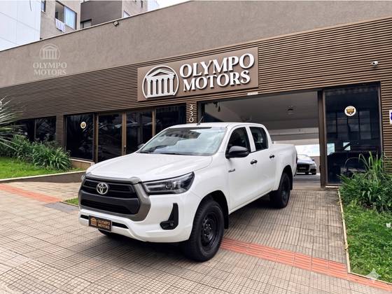 TOYOTA HILUX 2.8 D-4D TURBO DIESEL CD SRX 4X4 AUTOMÁTICO